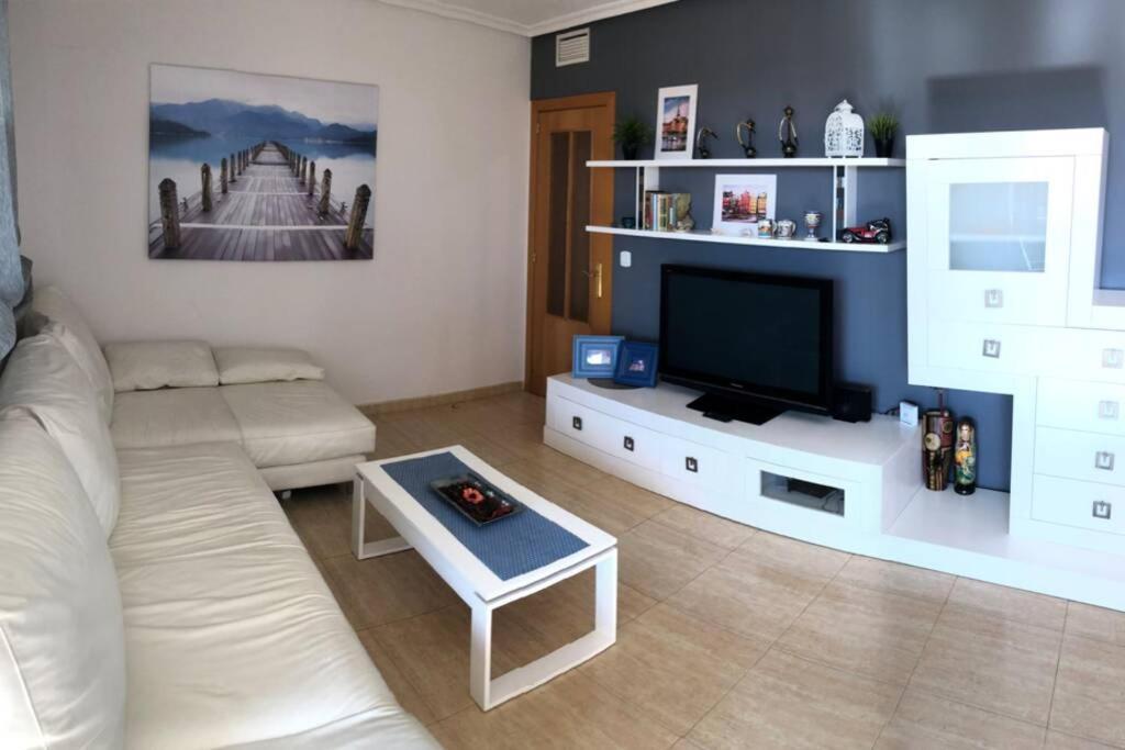 Beautiful Apartment With Swimming Pool And Beach Alicante Bagian luar foto